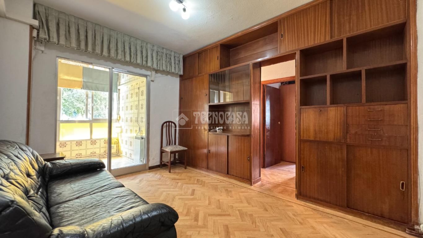 Sala d'estar de Pis en venda en  Madrid Capital amb Aire condicionat, Calefacció i Parquet