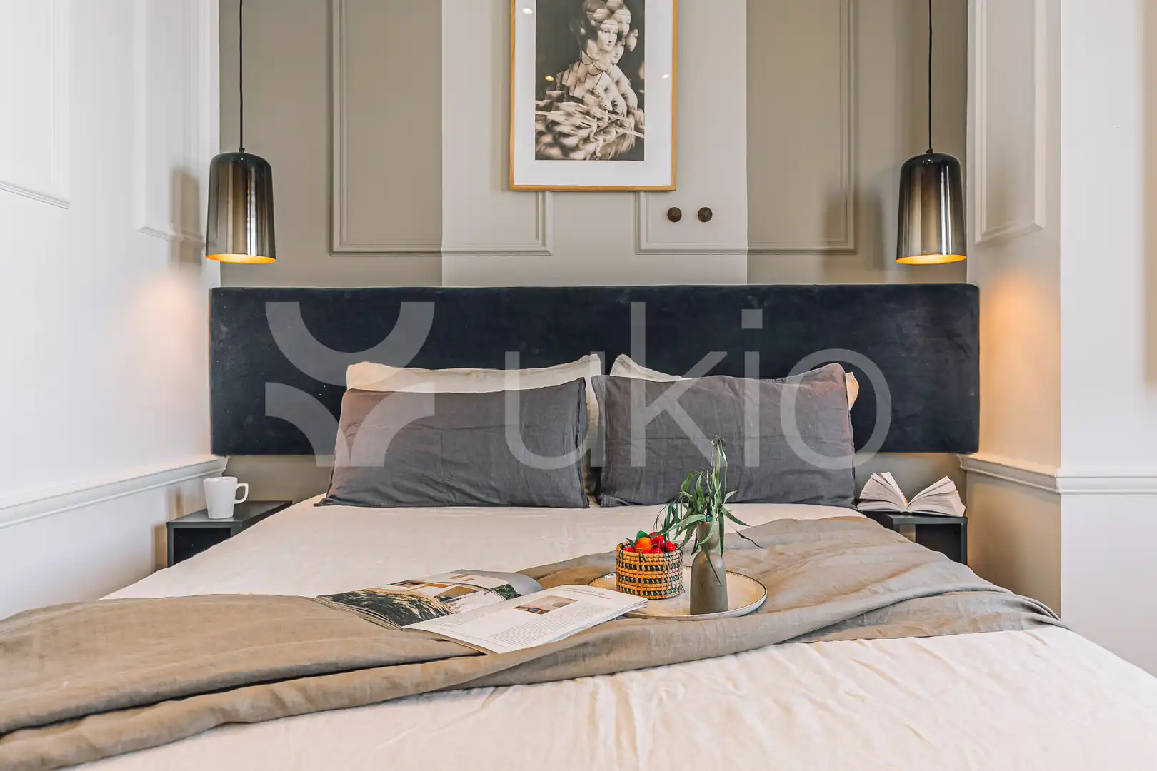 Dormitori de Apartament de lloguer en Barcelona amb Aire condicionat, Calefacció i Moblat