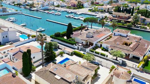 Exclusivo casa de una sola planta situada en el codiciado barrio del Peni de Empuriabrava, a pocos pasos de las playas y cerca de, immagine 2