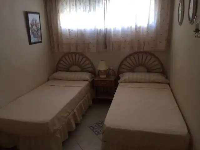 Dormitori de Pis en venda en Estepona amb Terrassa i Piscina