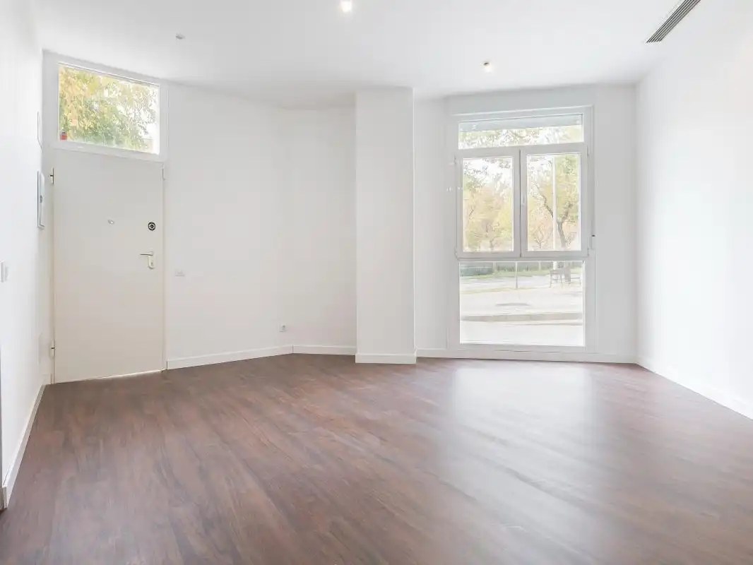 Living room of Ground floor for sale in  Madrid Capital  with Air Conditioner and Heating