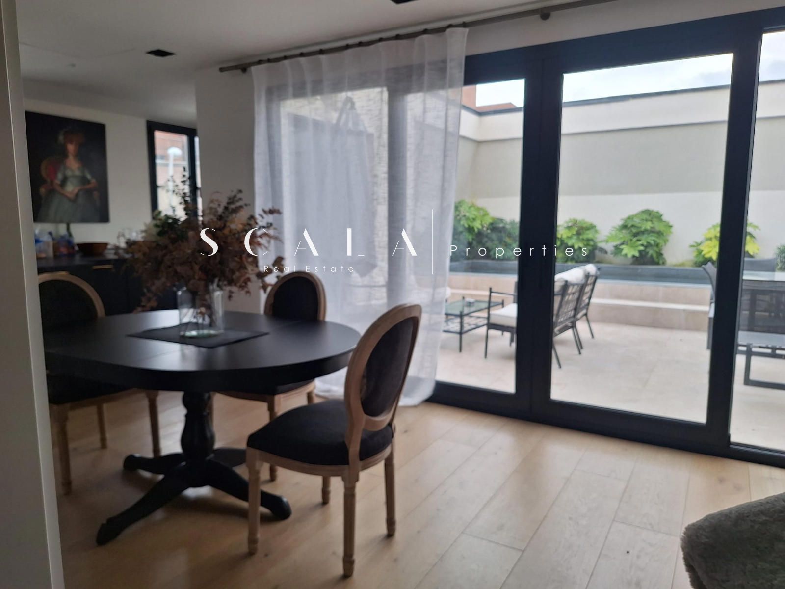 Terrassa de Àtic de lloguer en  Madrid Capital amb Aire condicionat, Calefacció i Parquet