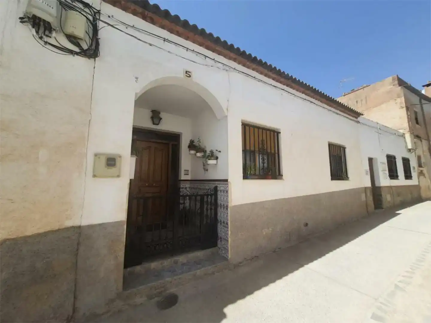 Vista exterior de Casa adosada en venda en Cádiar amb Piscina, Moblat i Forn