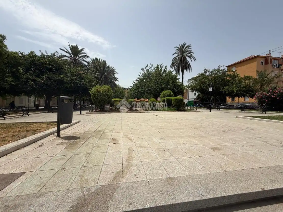 Vista exterior de Pis en venda en Alicante / Alacant amb Balcó