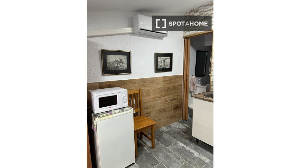 Vista exterior de Pis de lloguer en  Barcelona Capital amb Aire condicionat, Calefacció i Moblat