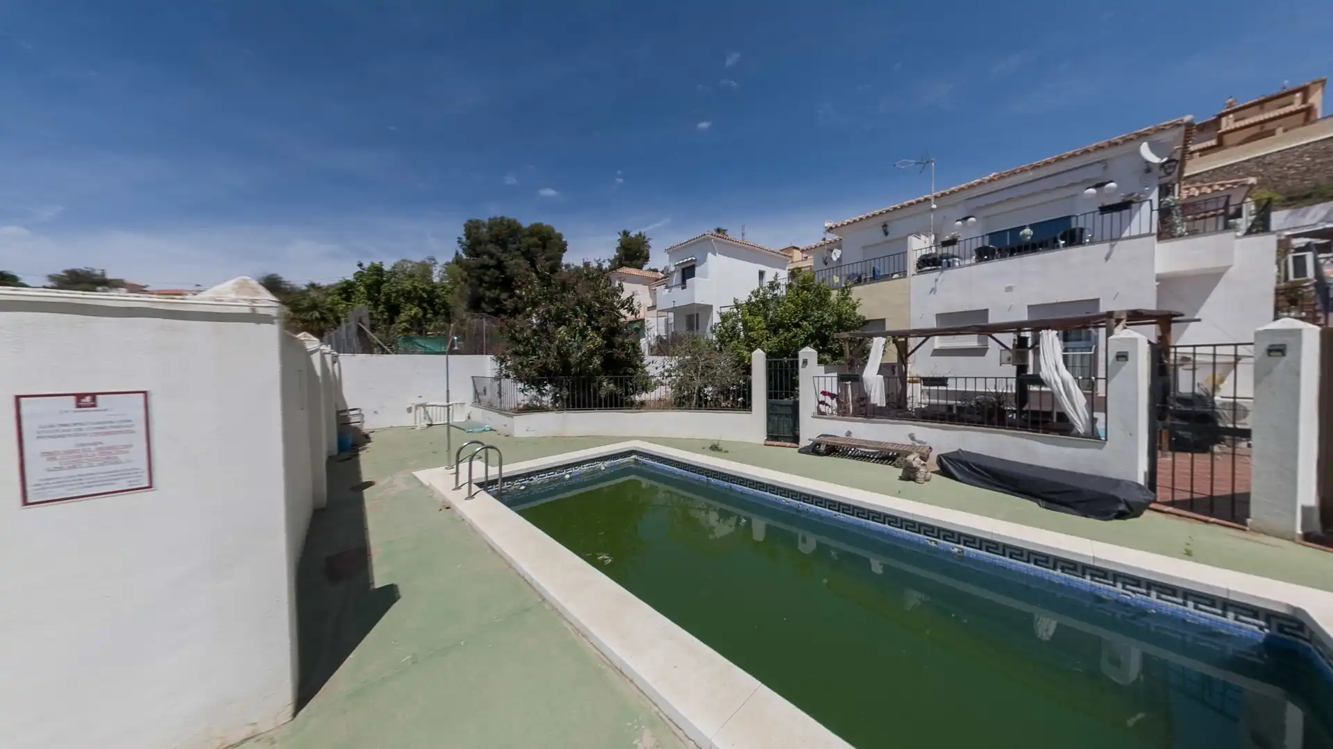 Piscina de Casa o chalet en venta en Torrox con Aire acondicionado, Trastero y Balcón