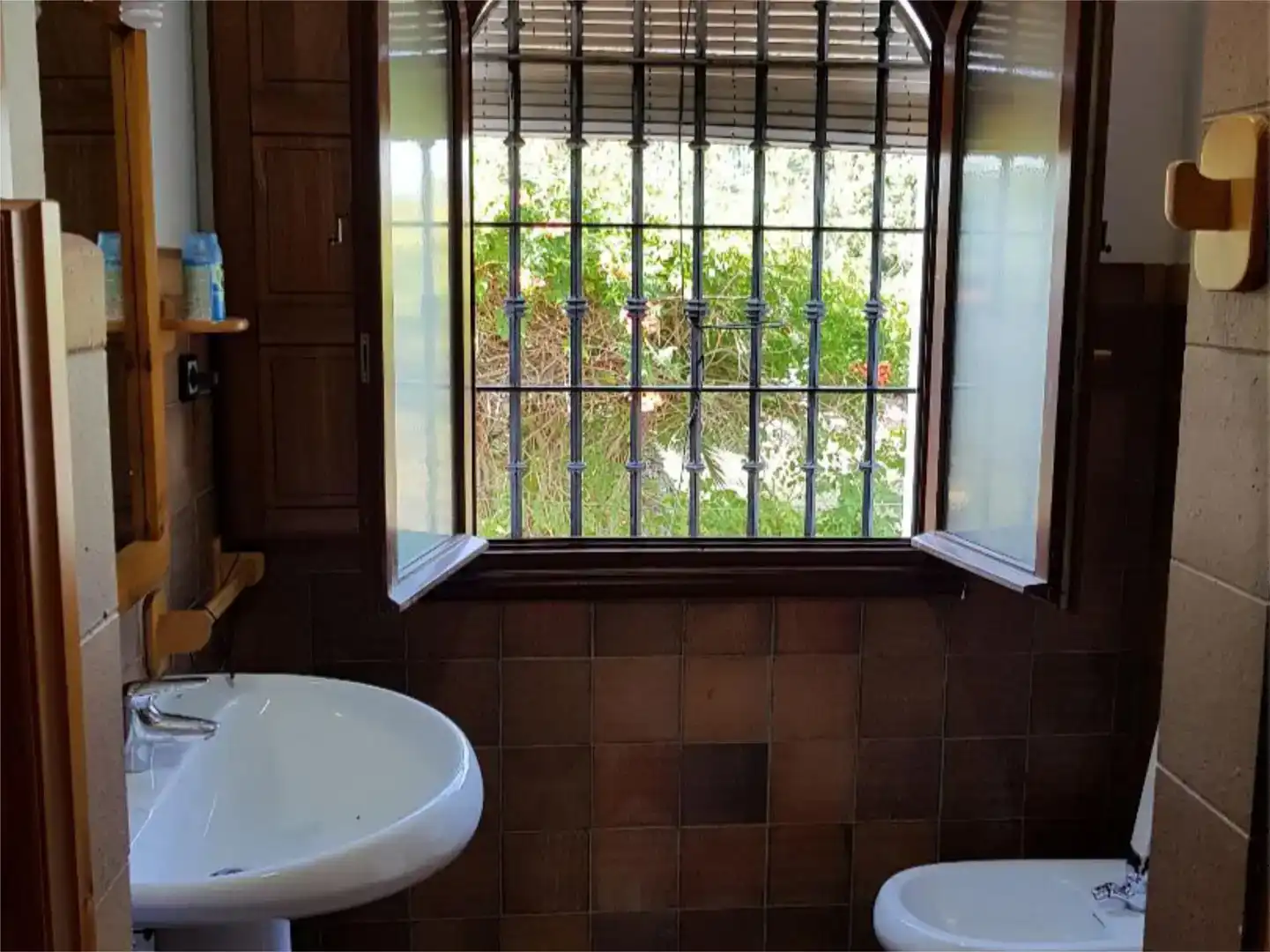 Bathroom of Houses for sale in Barbate  with Air Conditioner, Swimming Pool and Balcony