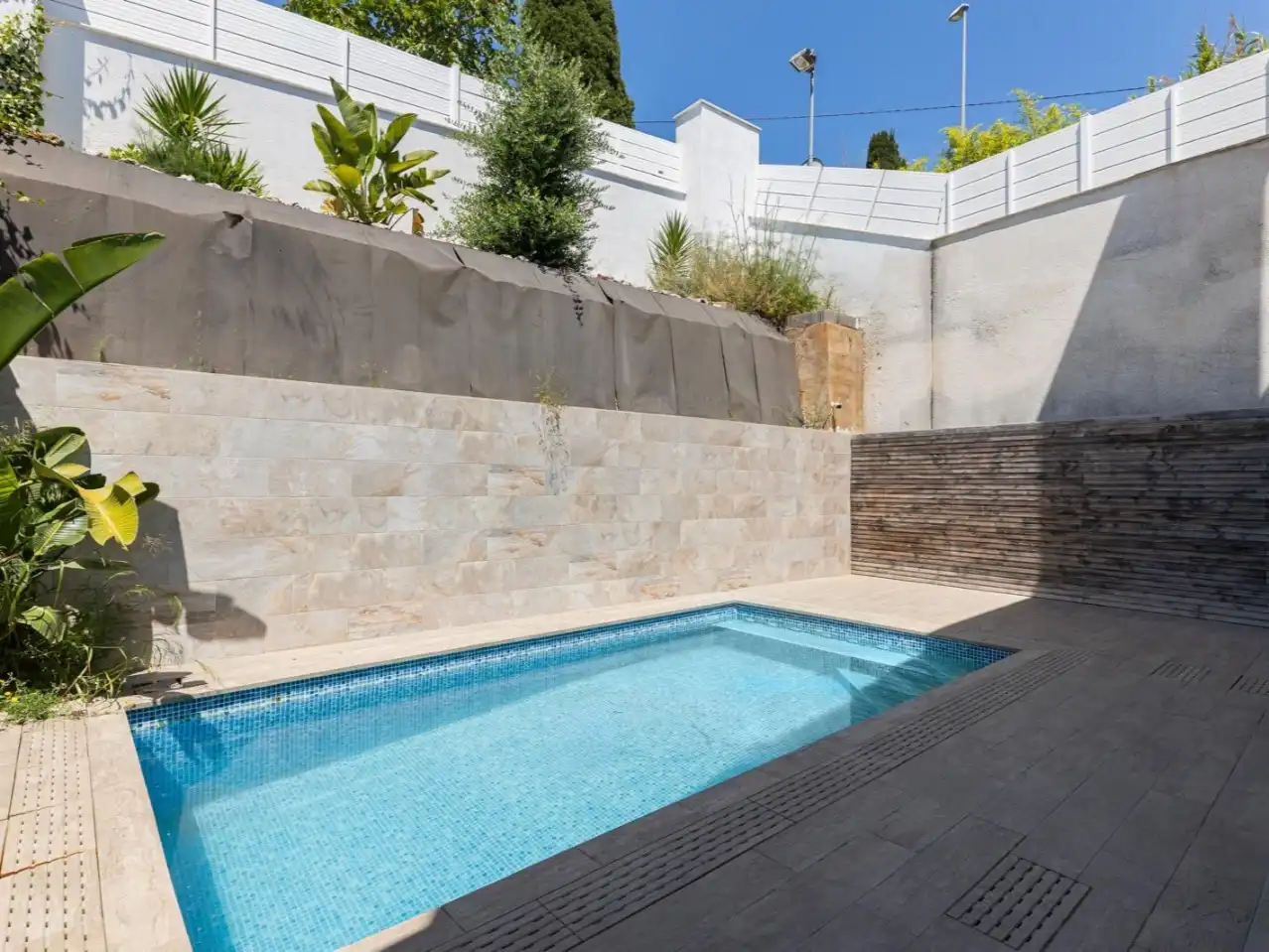 Swimming pool of Houses for sale in Canet de Mar  with Terrace, Swimming Pool and Balcony