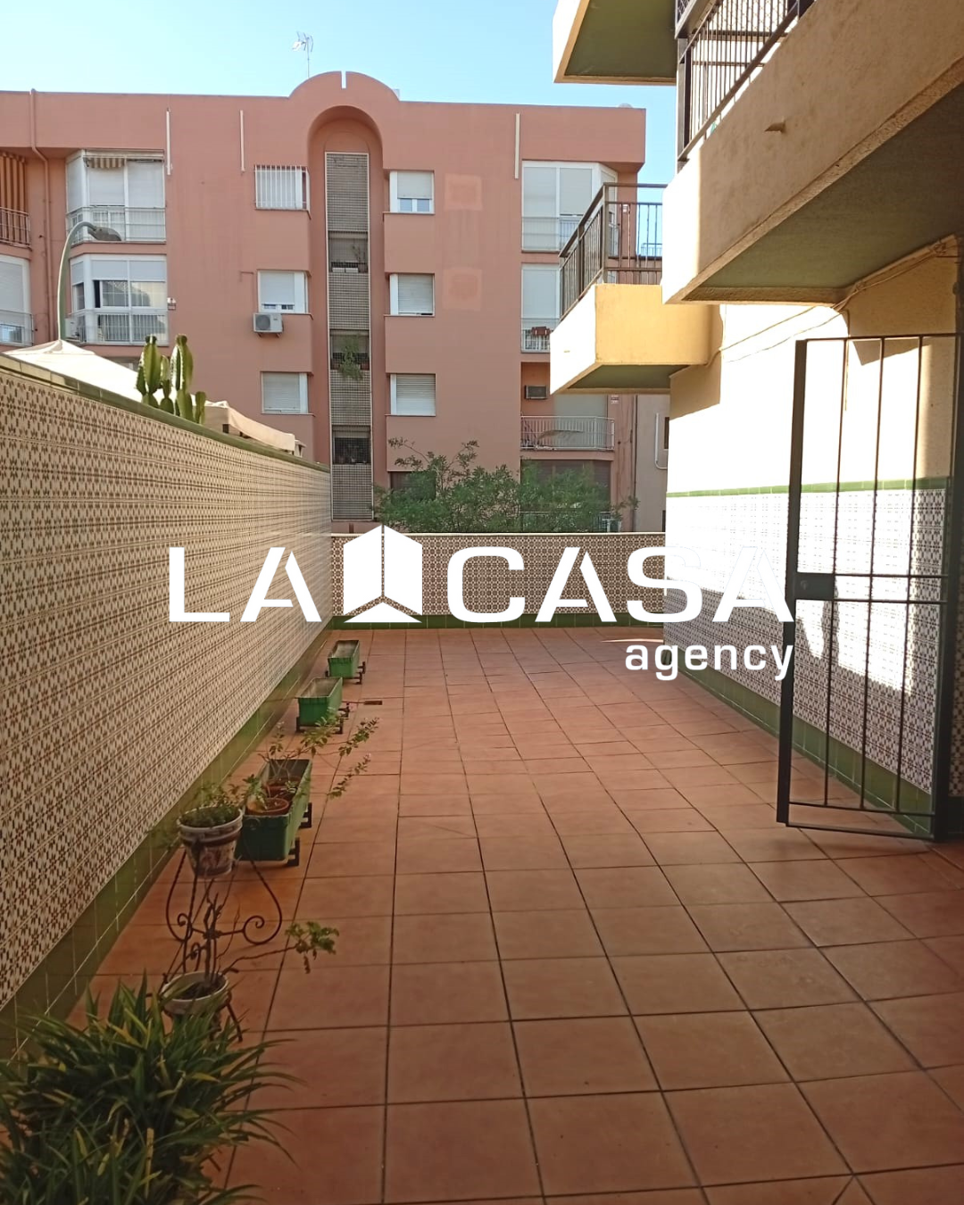 Exterior view of Flat for sale in  Sevilla Capital  with Terrace