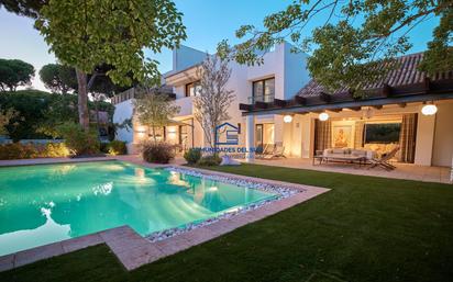 Vista exterior de Casa o xalet en venda en El Puerto de Santa María amb Aire condicionat, Terrassa i Piscina