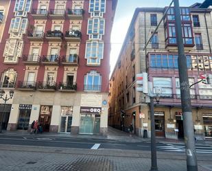 Vista exterior de Pis en venda en Bilbao  amb Calefacció, Moblat i Forn