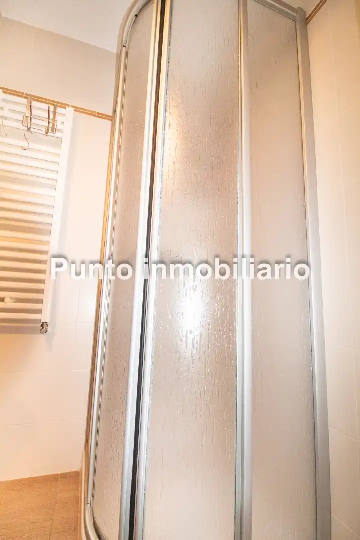 Bany de Pis en venda en Valladolid amb Calefacció, Parquet i Terrassa