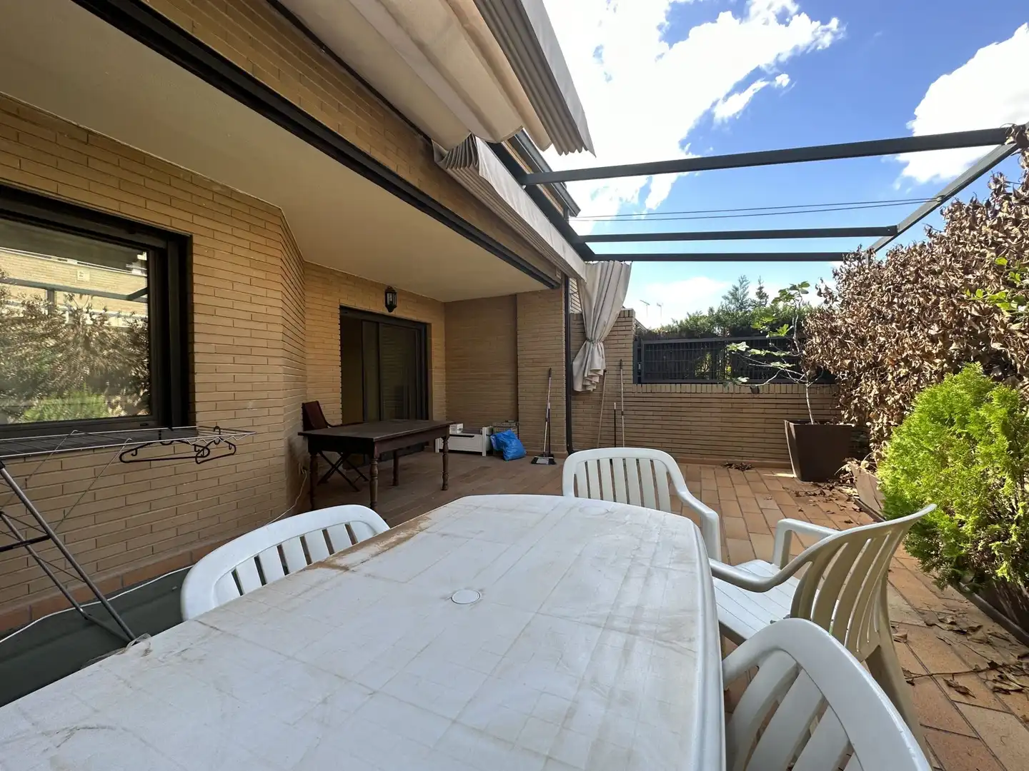 Terrassa de Casa adosada de lloguer en Boadilla del Monte amb Aire condicionat, Jardí privat i Traster