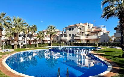 Vista exterior de Pis en venda en Alcalà de Xivert amb Aire condicionat, Terrassa i Piscina