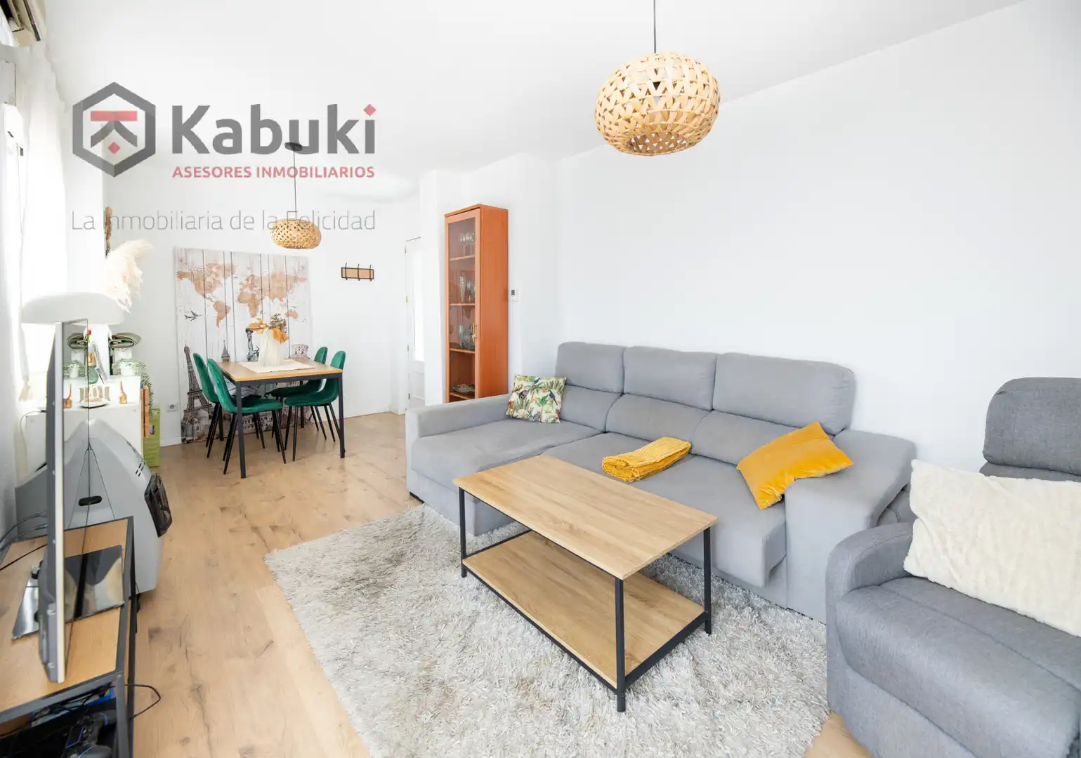 Living room of Attic for rent in Granada  with Air Conditioner, Heating and Private garden