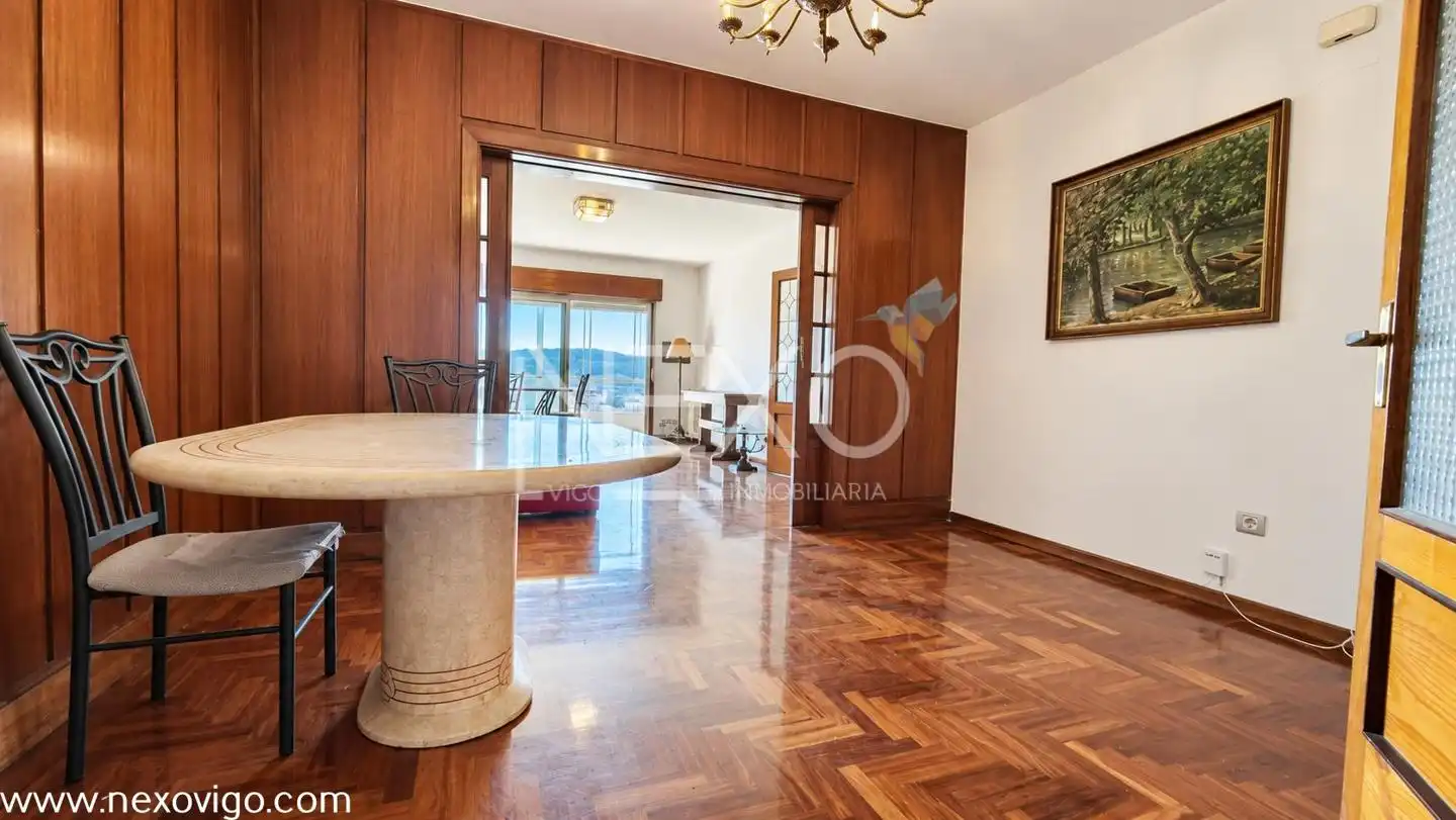 Flat for sale in Avenida da Gran Vía, O Castro