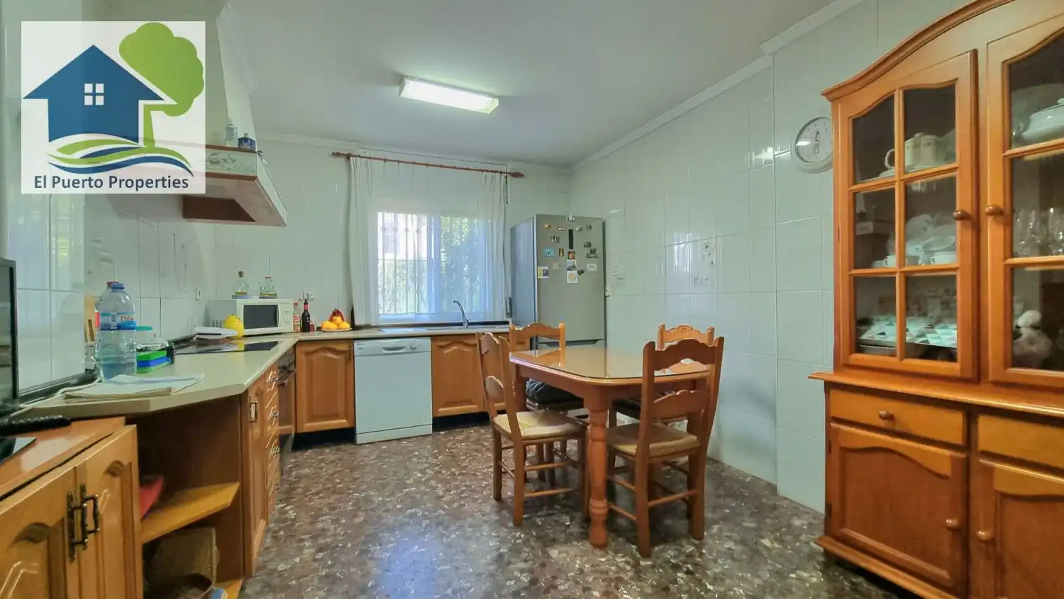 Cuina de Casa o xalet en venda en El Puerto de Santa María amb Aire condicionat, Jardí privat i Traster