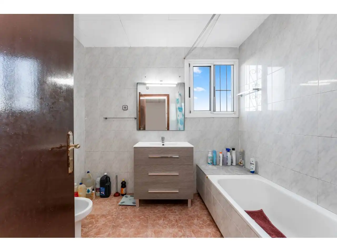 Bany de Casa o xalet en venda en Vilanova i la Geltrú amb Aire condicionat i Jardí privat