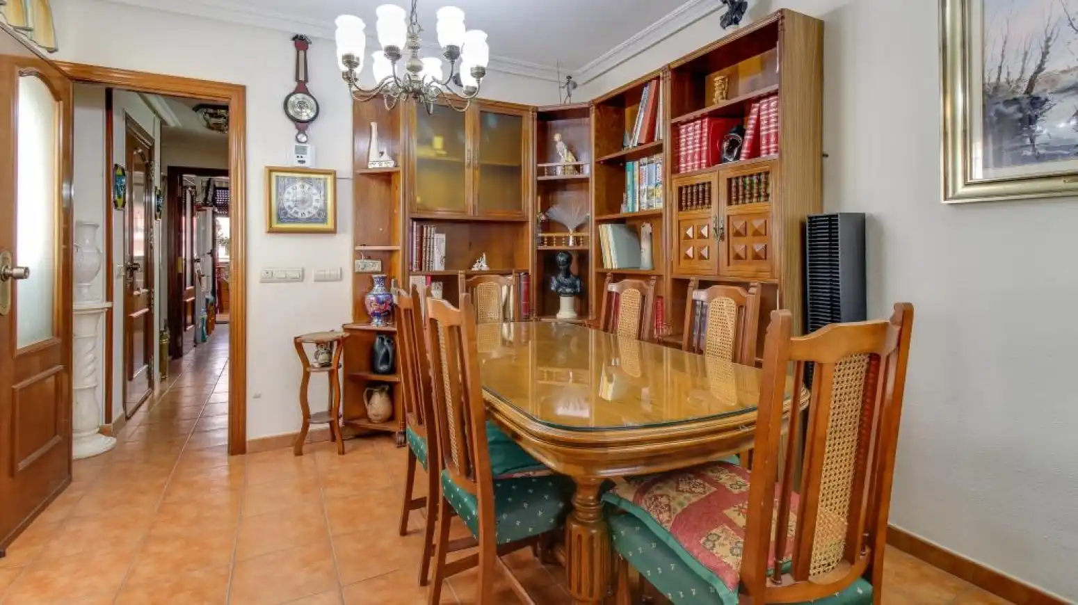 Esszimmer von Einfamilien-Reihenhaus zum Verkauf in Salamanca mit Heizung, Privatgarten und Parkett