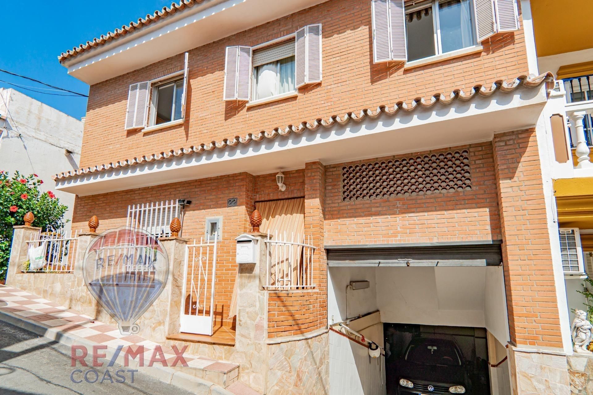Casa o chalet en venta en Calle PAREDON ALTO, Mangas Verdes - Las Flores - Parque del Sur, Ciudad Jardín