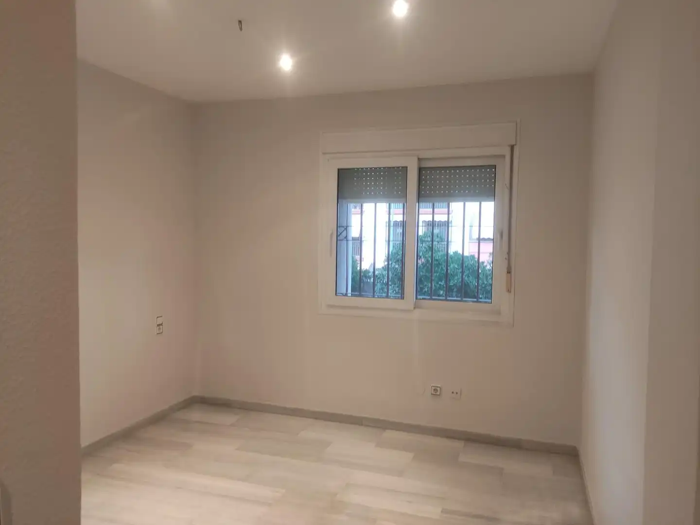Flat with terrace for sale in Calle Victoria Kent, imagen 8