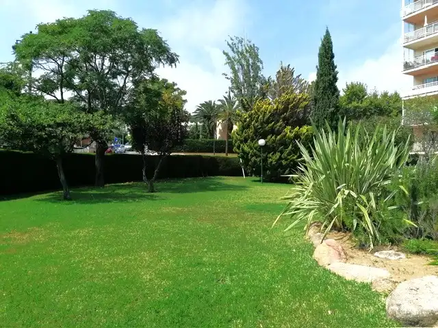Jardín de Apartamento en venta en Castell d'Aro, Platja d'Aro i s'Agaró con Amueblado, Horno y Lavadora