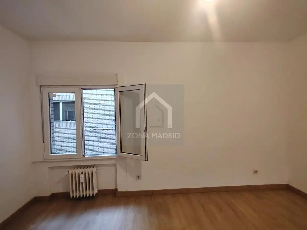 Habitación de Piso en venta en Madrid con Terraza