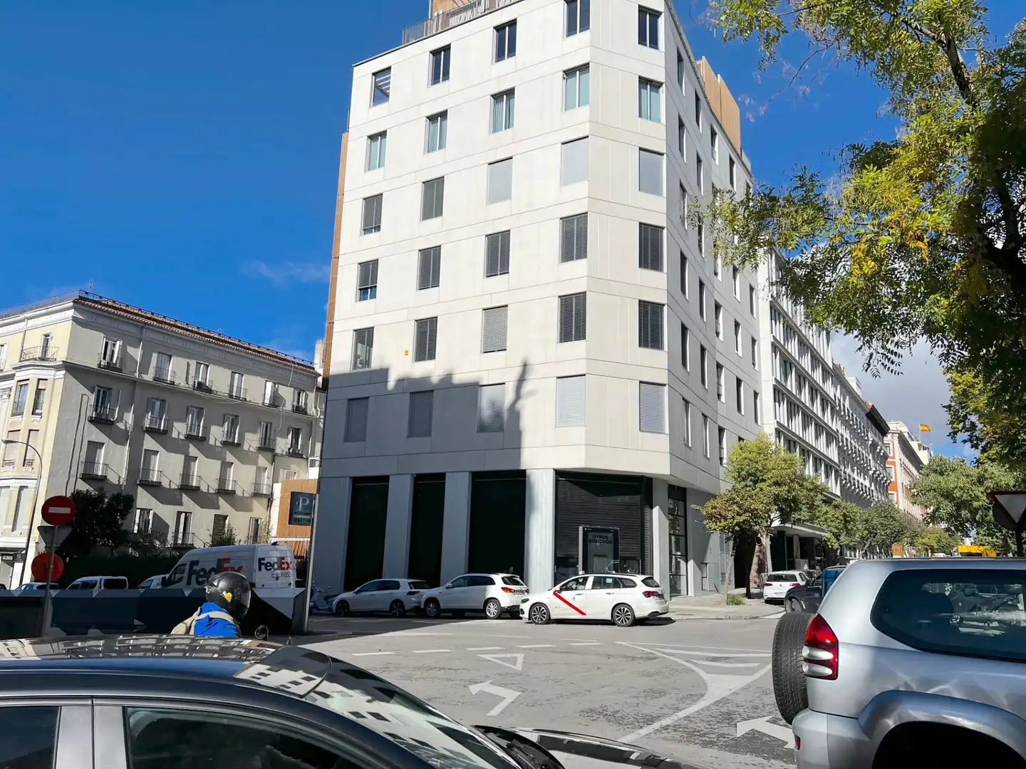 Exterior view of Flat for rent in Barrio de Salamanca