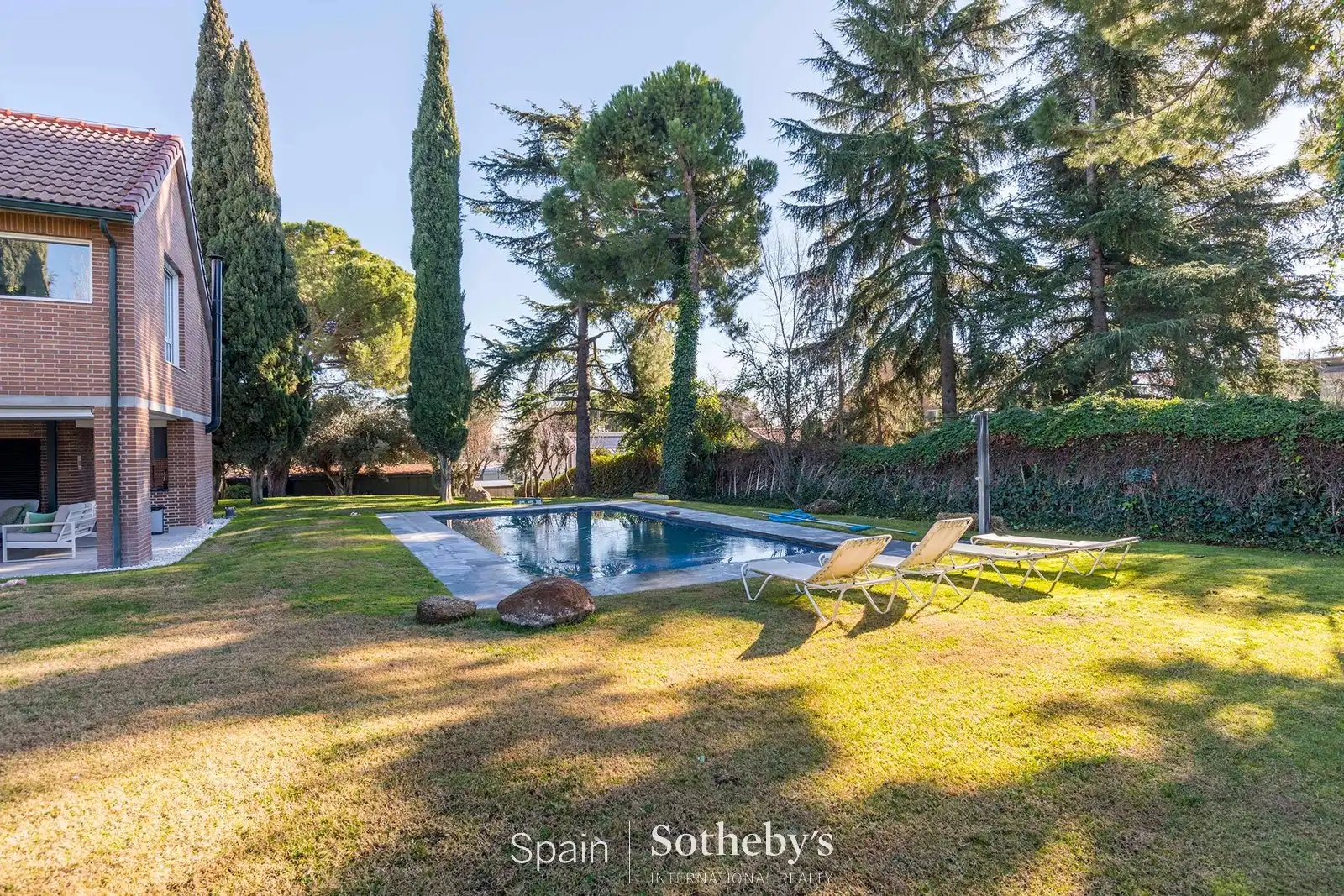 Garden of Houses for sale in La Moraleja  with Air Conditioner, Heating and Private garden