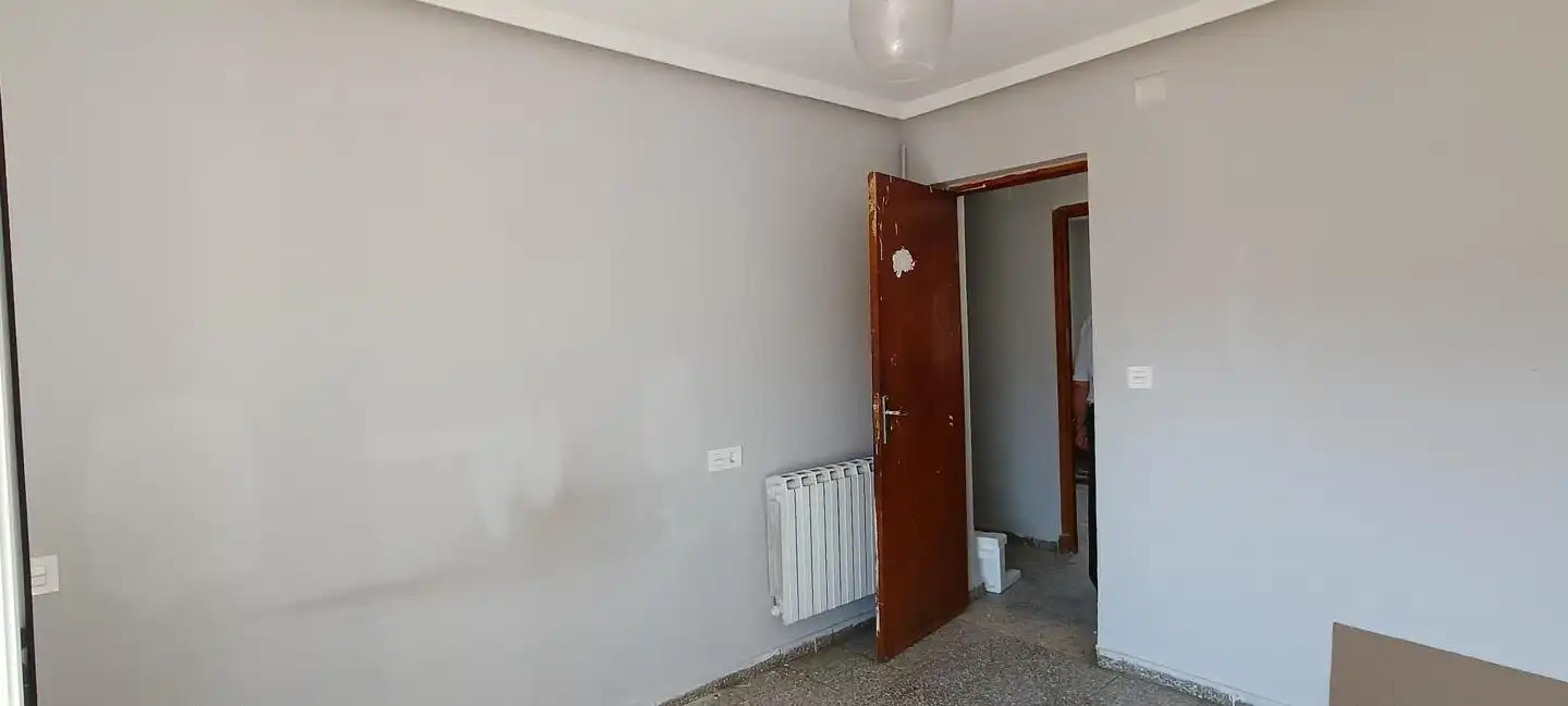 Dormitori de Pis en venda en León Capital  amb Calefacció i Terrassa