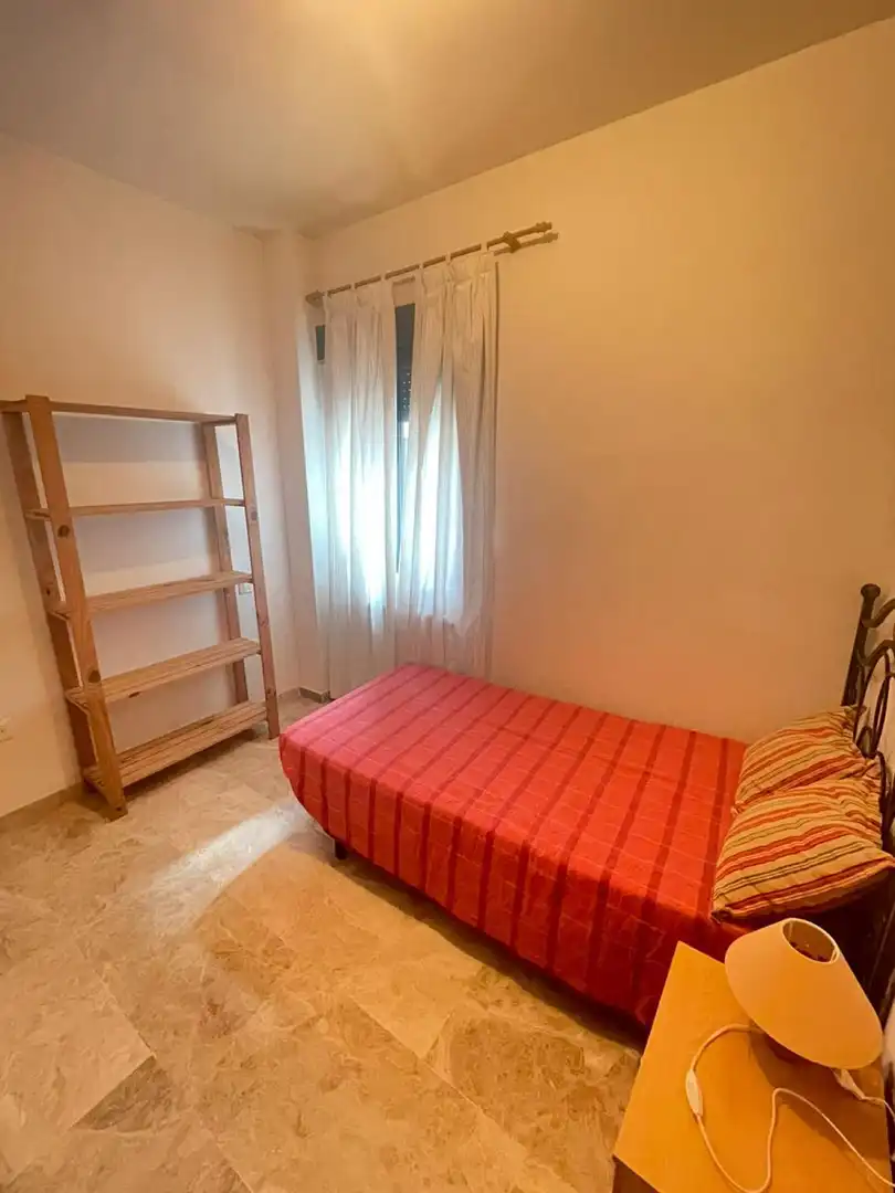 Schlafzimmer von Wohnung zur Miete in Badajoz mit Klimaanlage, Heizung und Terrasse