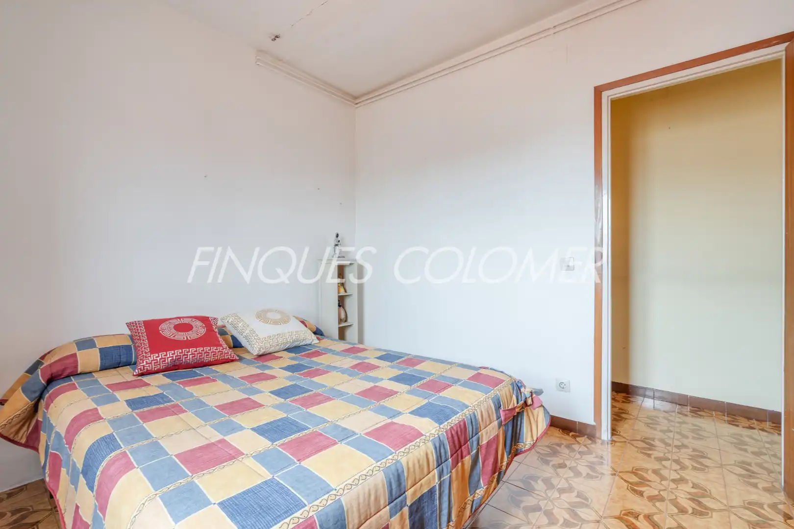 Habitación de Ático en venta en Rubí con Calefacción, Terraza y Horno