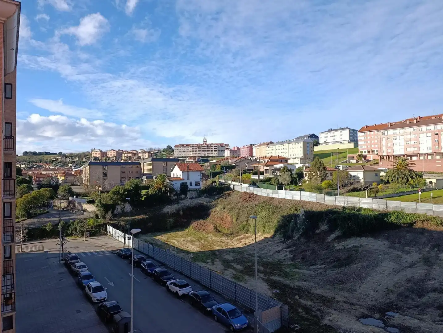 Vista exterior de Apartament en venda en Avilés amb Calefacció, Traster i Balcó