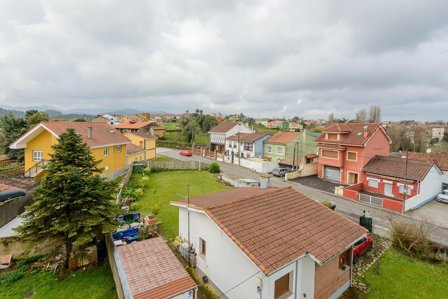 Exterior view of Apartment for sale in Avilés  with Terrace, Balcony and Alarm