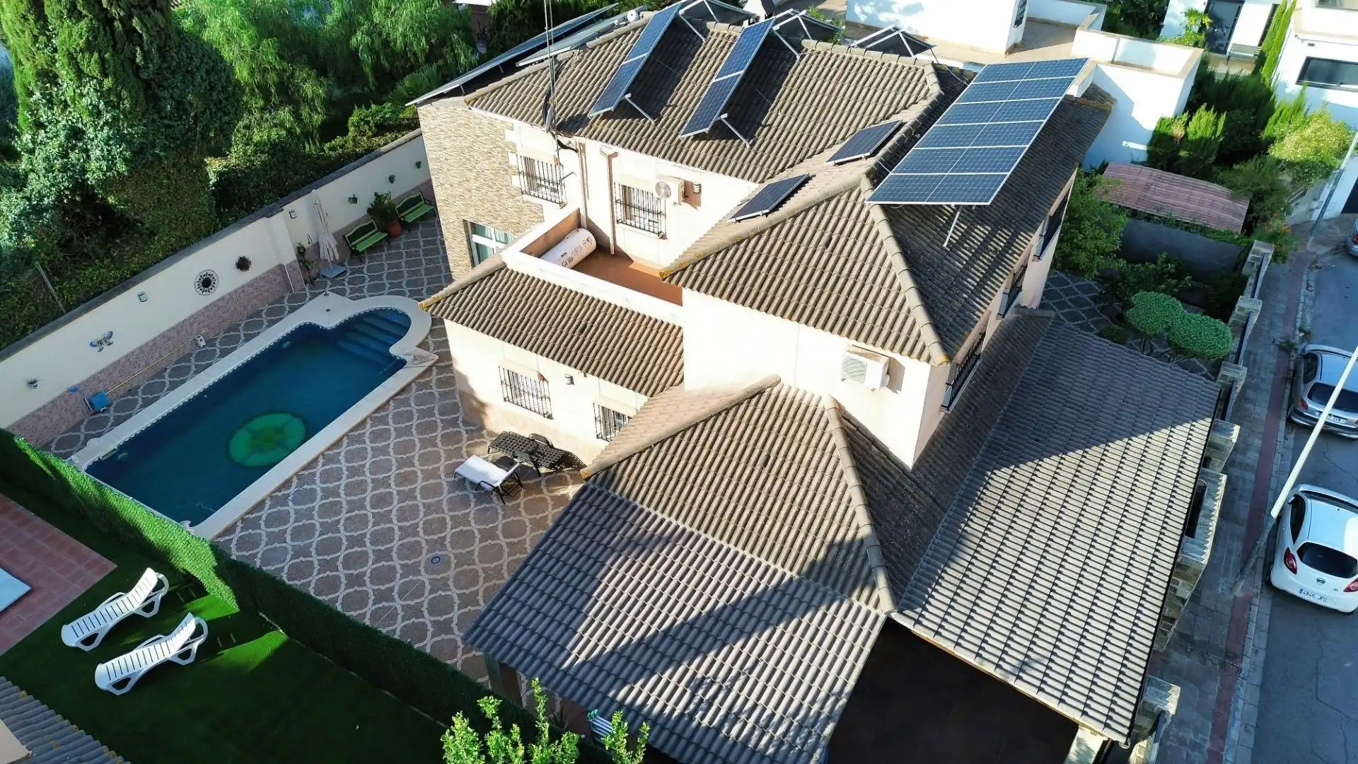 Detached house with pool for sale in Cerros de Montequinto, imagen 2