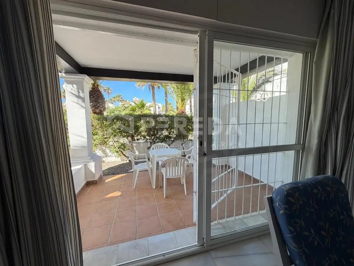 Vista exterior de Apartamento en venta en Roquetas de Mar con Aire acondicionado, Jardín privado y Terraza