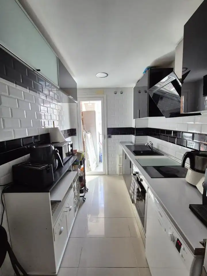 Kitchen of Flat for sale in Majadahonda  with Air Conditioner