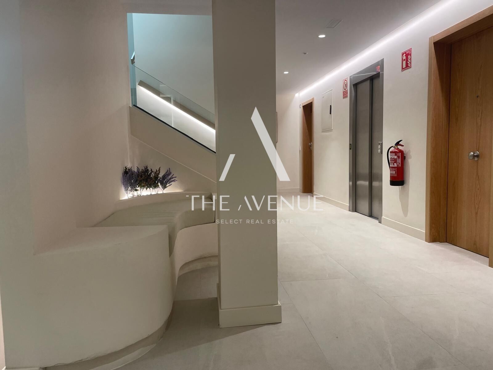 Flat for sale in  Madrid Capital  with Air Conditioner, Heating and Private garden