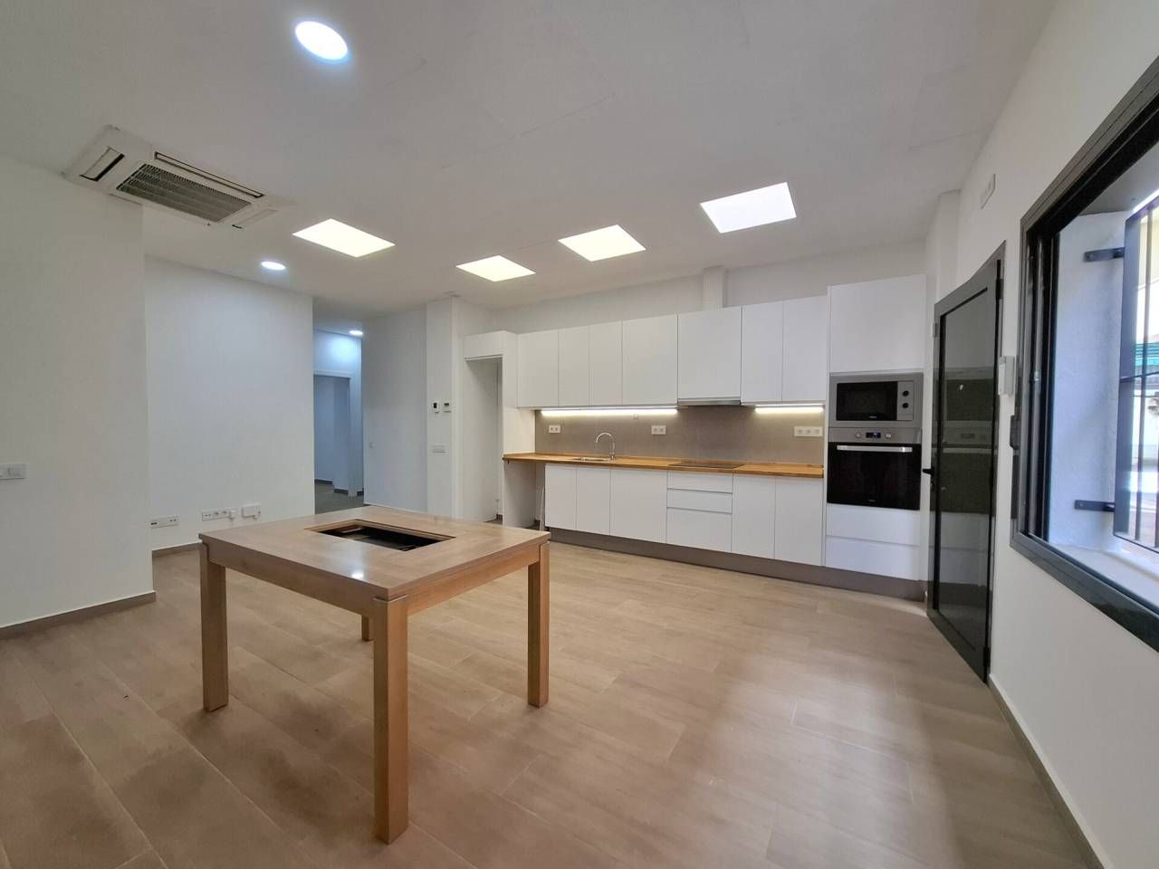 Kitchen of Flat for sale in Cubelles  with Air Conditioner, Heating and Terrace