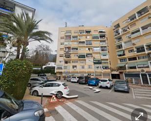 Vista exterior de Apartament en venda en Marbella amb Aire condicionat