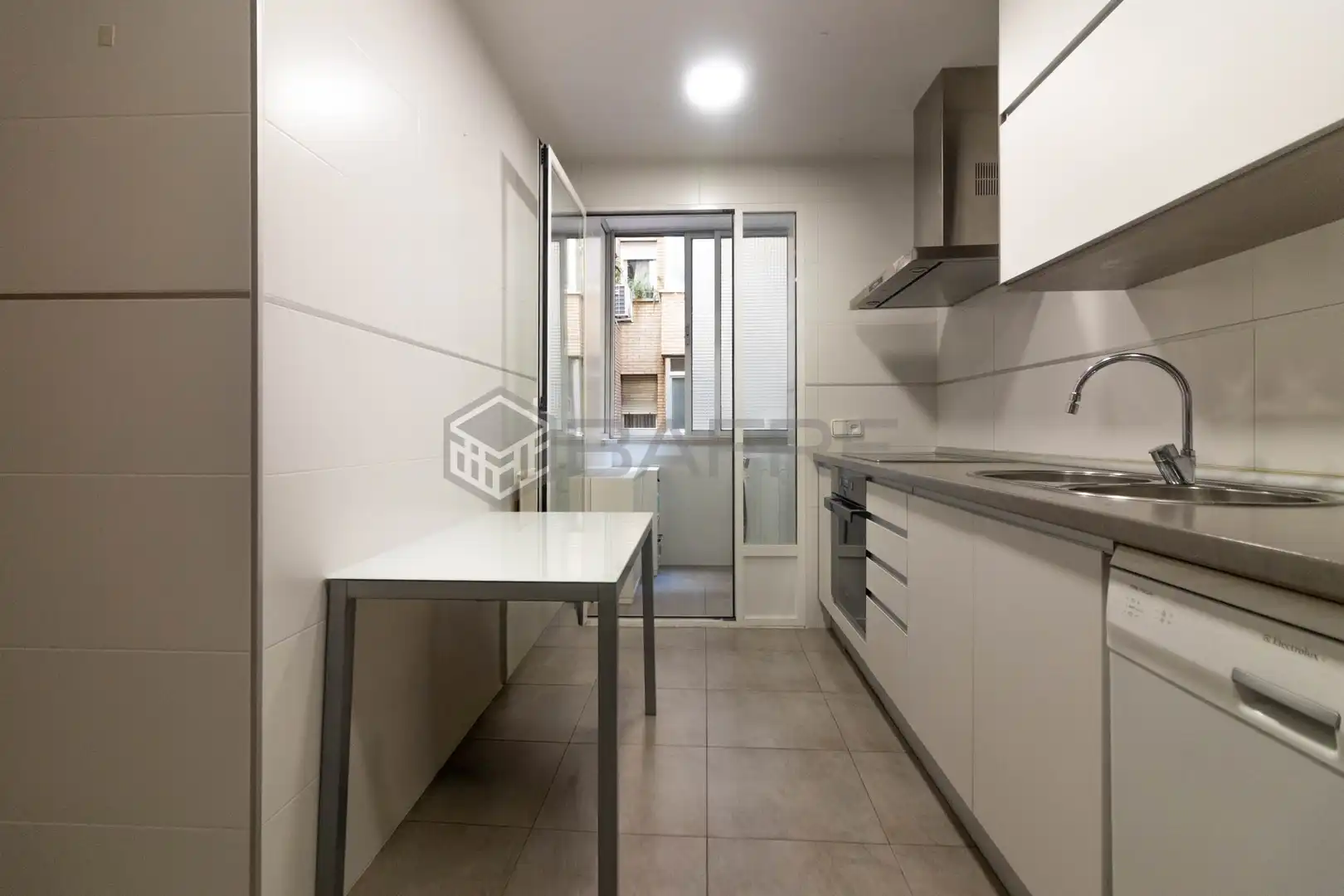 Piso en venta en Av. de la Ciudad de Barcelona, Pacífico