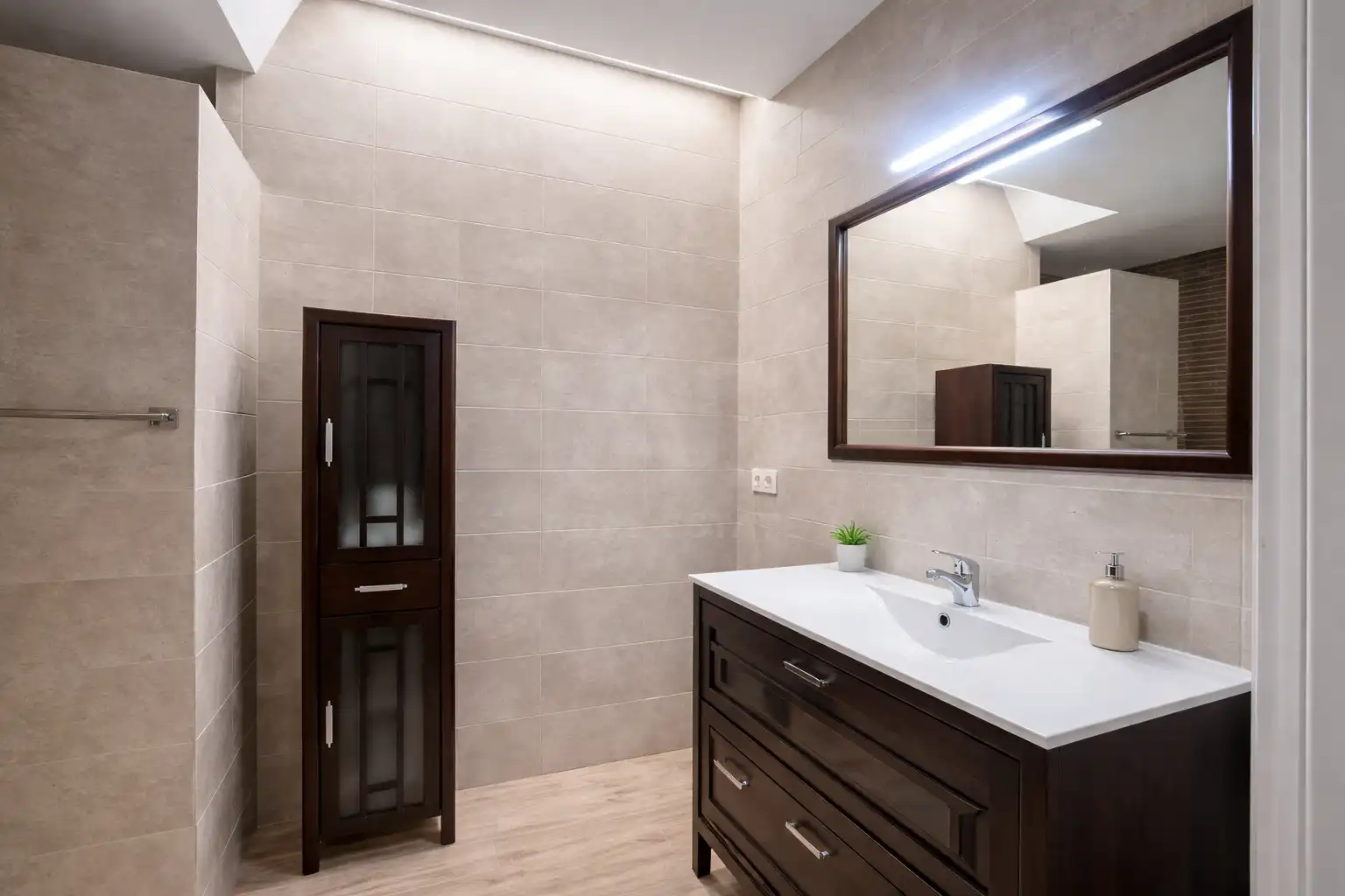 Bathroom of Houses for sale in Elche / Elx  with Air Conditioner, Heating and Terrace