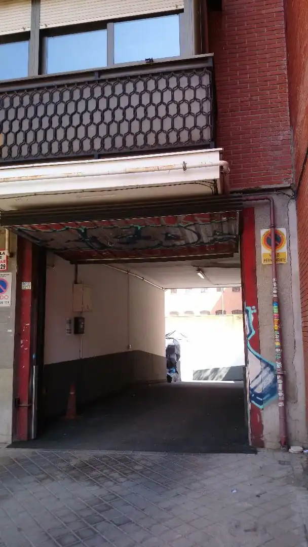 Garage for sale in N/A, Valdeacederas