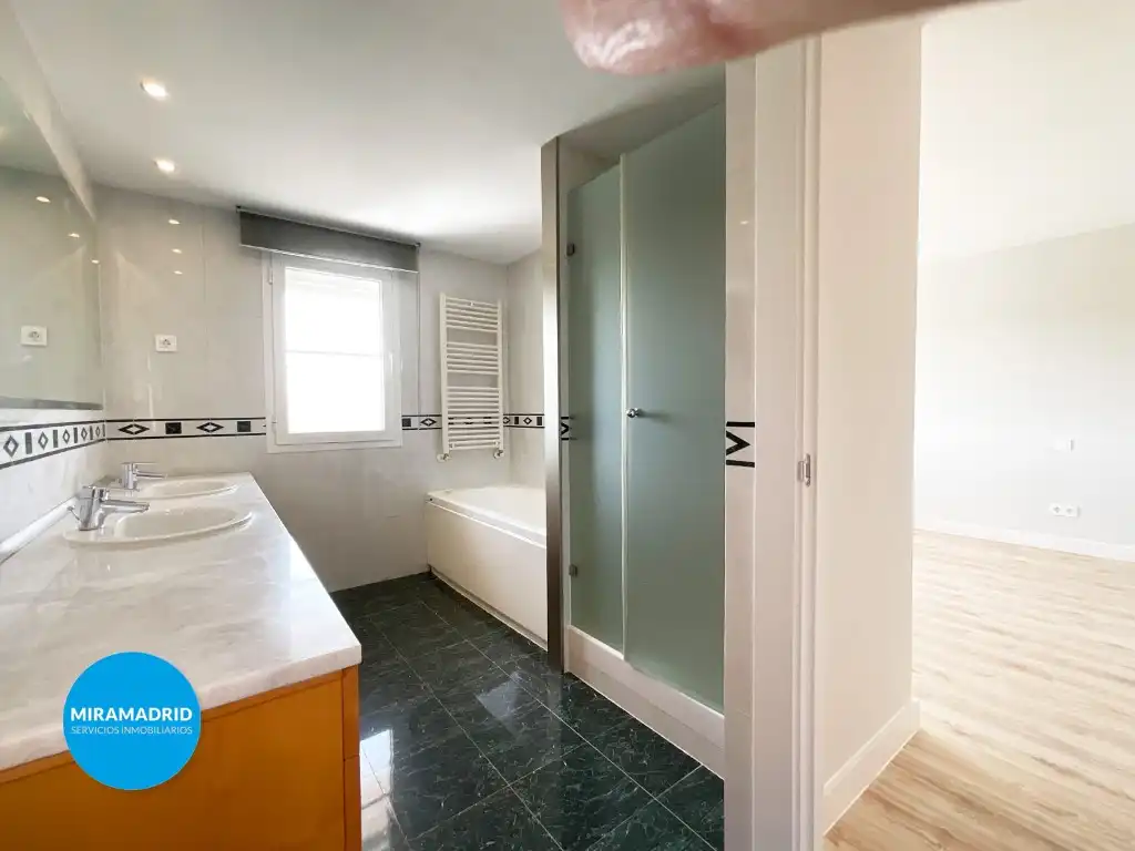 Bathroom of Detached homes for rent in Paracuellos de Jarama  with Air Conditioner and Swimming Pool