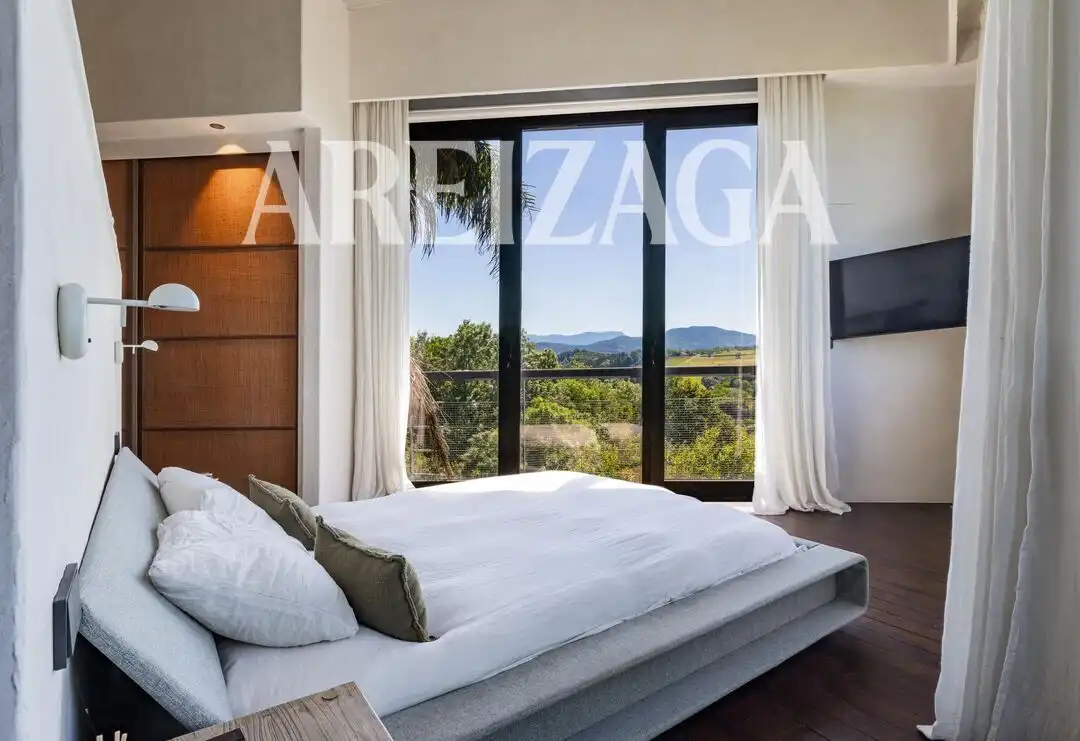 Habitación de Casa o chalet en venta en Donostia - San Sebastián  con Aire acondicionado, Calefacción y Jardín privado