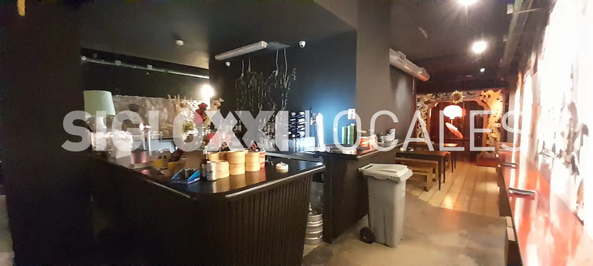 Local en traspaso en COMTE BORRELL , Sant Antoni