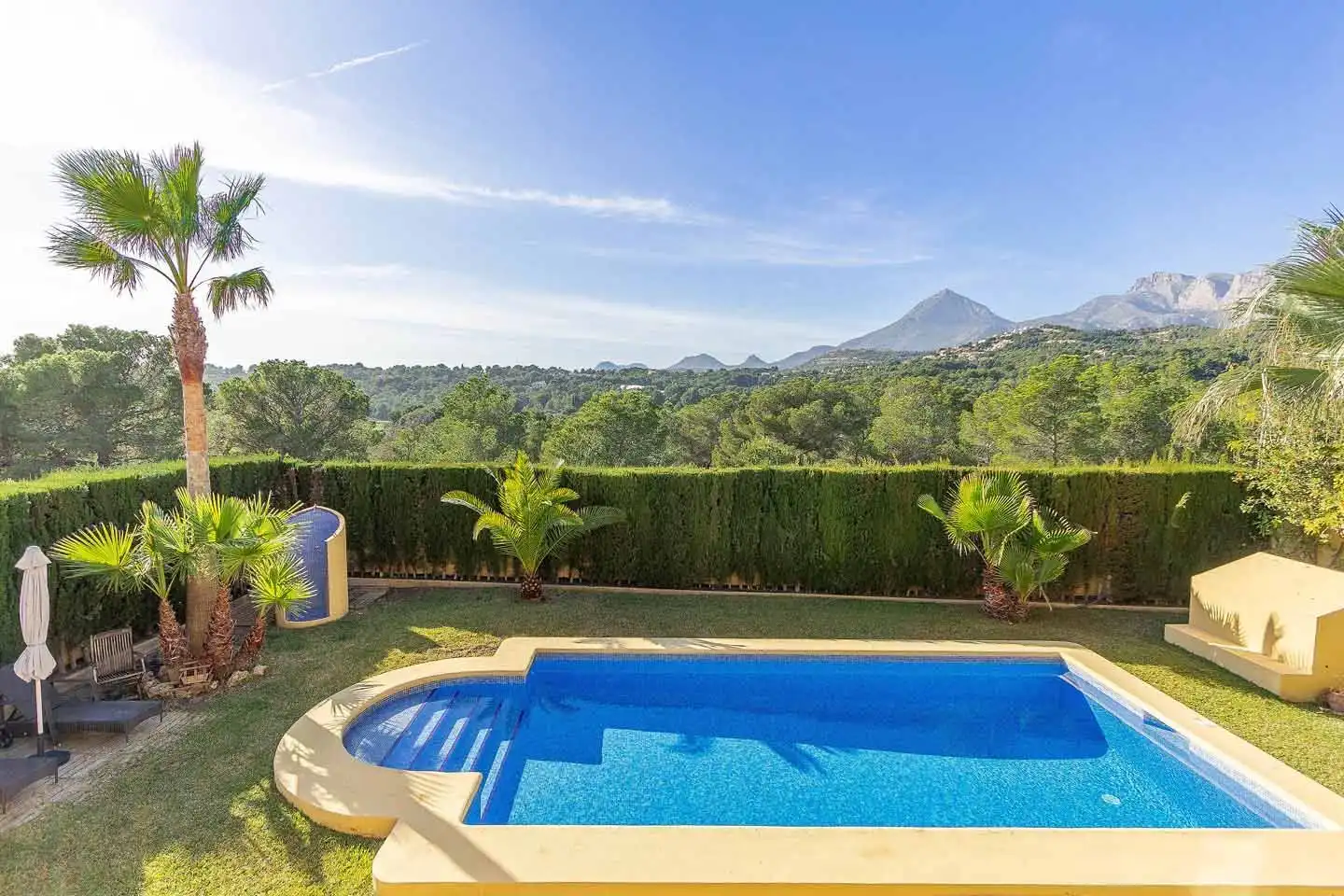 Jardí de Casa o xalet en venda en La Nucia amb Jardí privat i Piscina