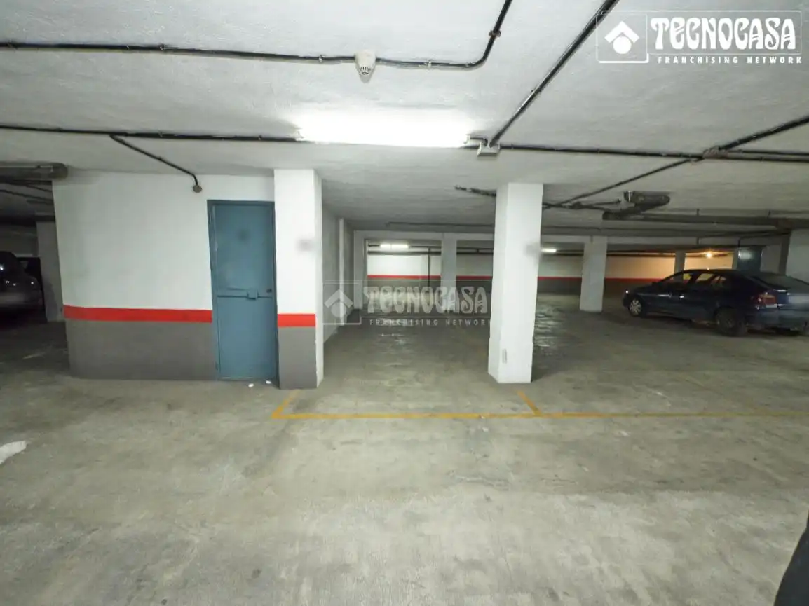 Garage for sale in La Cruz