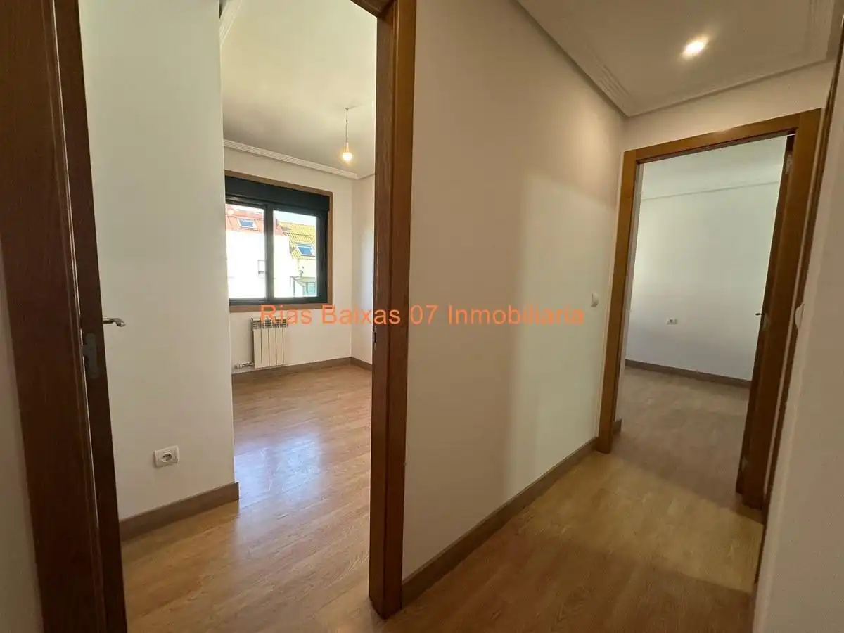 Piso en venta en Vigo  con Calefacción y Balcón