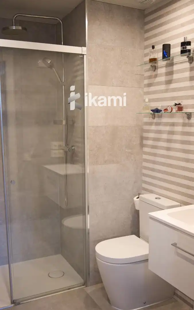 Bathroom of Duplexes for sale in Sant Just Desvern  with Air Conditioner, Heating and Terrace